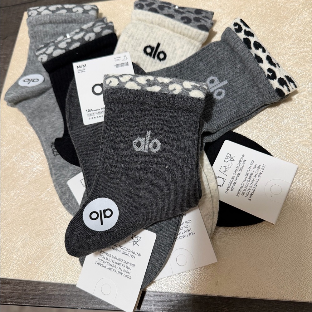 ALO Yoga Men's Gray, Black, and Cream Socks Collection